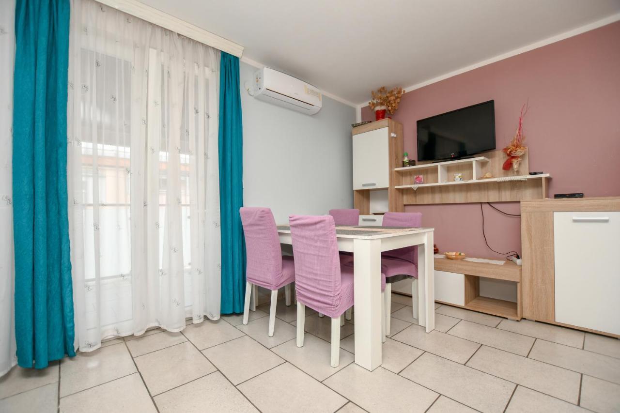 Apartments Katja Poreč Exterior foto
