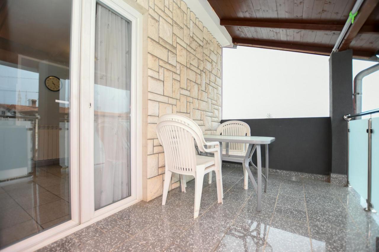 Apartments Katja Poreč Exterior foto